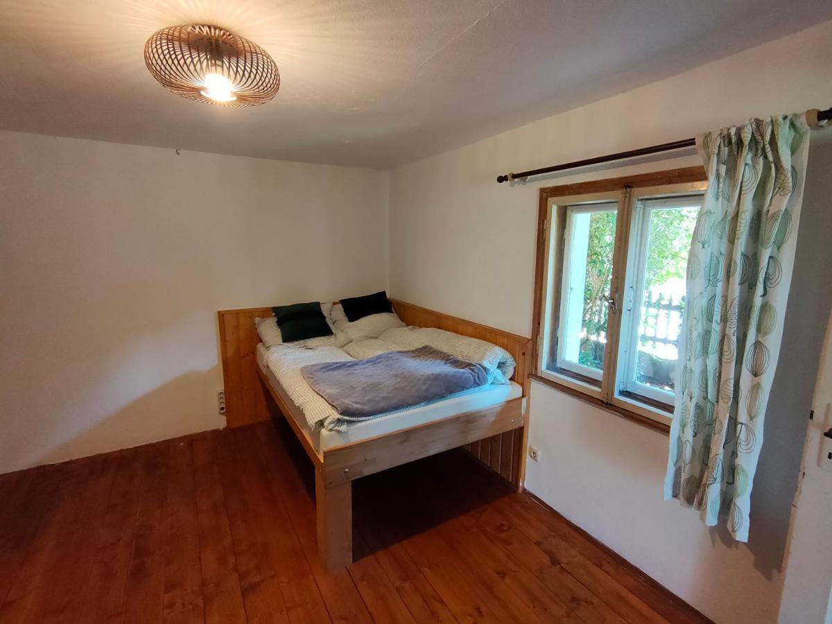 Gemuetliche Ferienwohnung Mit Kamin Und Garten Garmisch-Partenkirchen Exterior photo